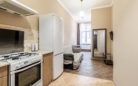 Apartment On Stavropihiiska Street 2
